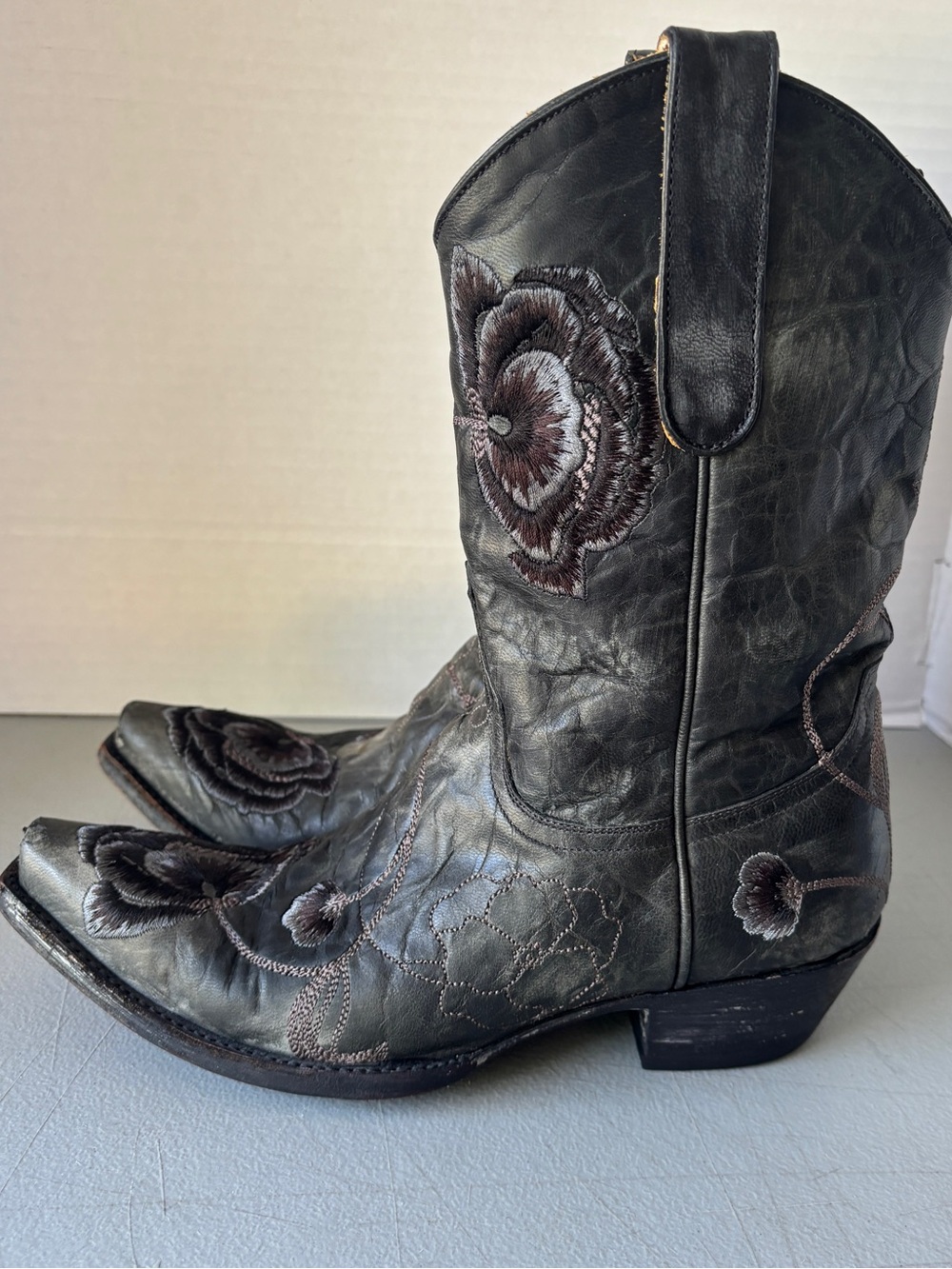 Old Gringo Women's Western Boots Size 7B US Stitched Flower Pattern @@READ@@